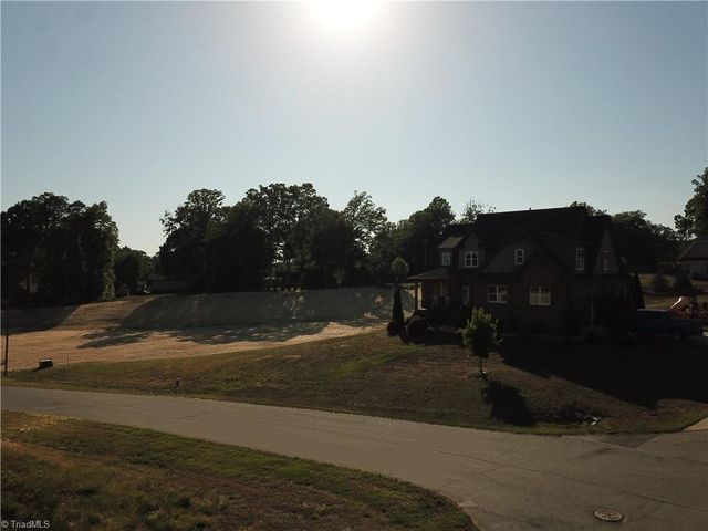 206 Flagstone Drive, King, NC 27021