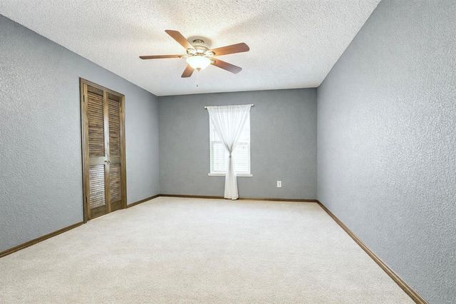 809 Lakeside Circle, Edmond, OK 73012