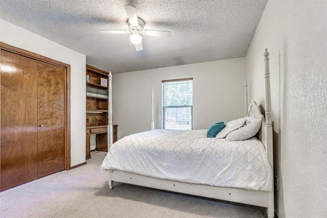 809 Lakeside Circle, Edmond, OK 73012