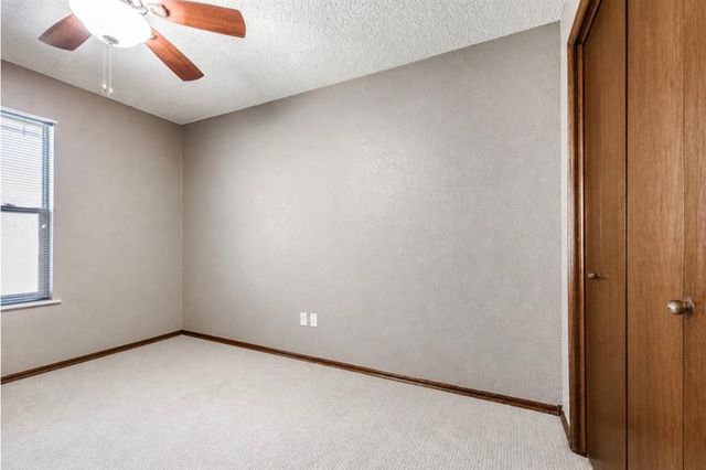 809 Lakeside Circle, Edmond, OK 73012
