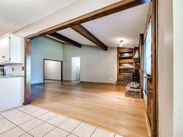809 Lakeside Circle, Edmond, OK 73012