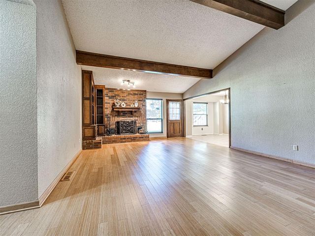 809 Lakeside Circle, Edmond, OK 73012