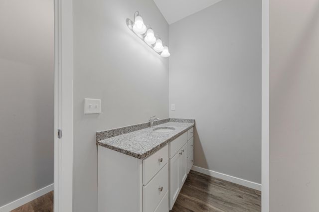 2702 Park Avenue NW, Faribault, MN 55021