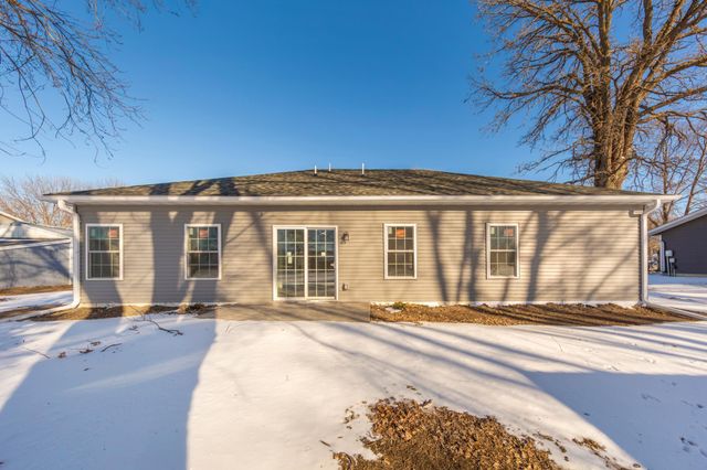 2702 Park Avenue NW, Faribault, MN 55021