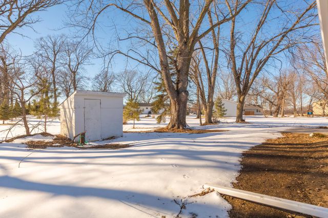 2702 Park Avenue NW, Faribault, MN 55021