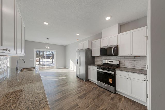 2702 Park Avenue NW, Faribault, MN 55021