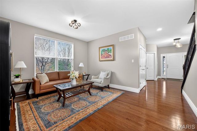 468 Maple Rise Path, Chesterfield, MO 63005