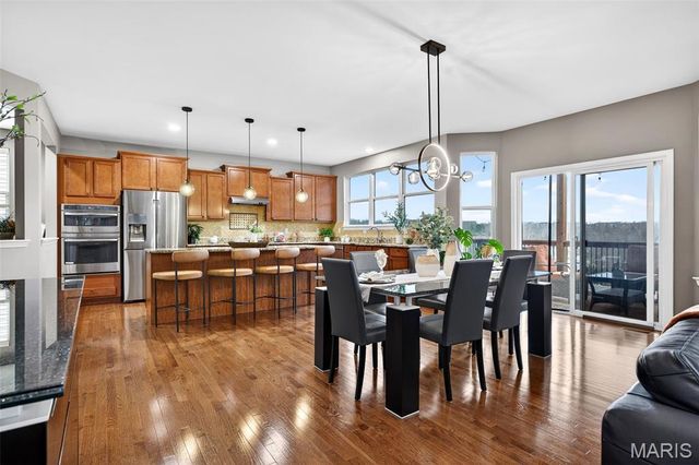 468 Maple Rise Path, Chesterfield, MO 63005