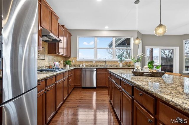 468 Maple Rise Path, Chesterfield, MO 63005