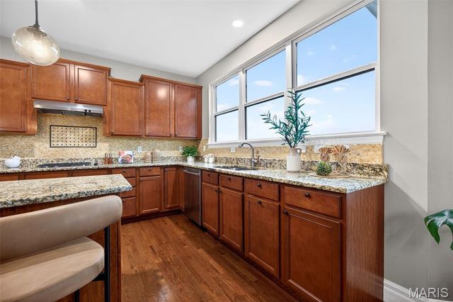 468 Maple Rise Path, Chesterfield, MO 63005