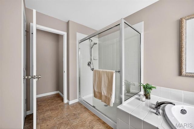 468 Maple Rise Path, Chesterfield, MO 63005