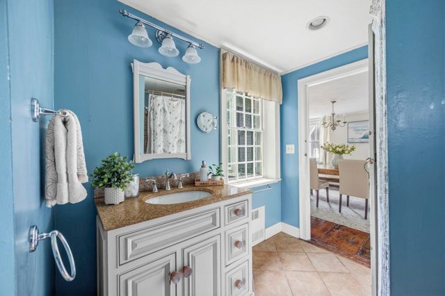 637 Union Street, Rockland, MA 02370