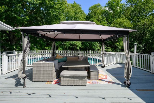 637 Union Street, Rockland, MA 02370