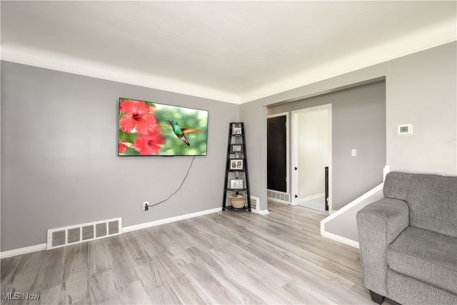 28886 Hazel Avenue, Wickliffe, OH 44092