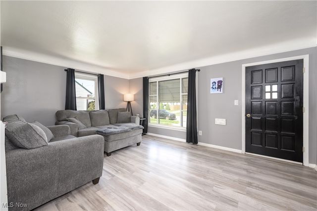 28886 Hazel Avenue, Wickliffe, OH 44092