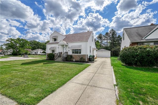 28886 Hazel Avenue, Wickliffe, OH 44092