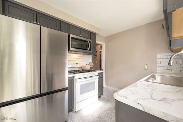 28886 Hazel Avenue, Wickliffe, OH 44092