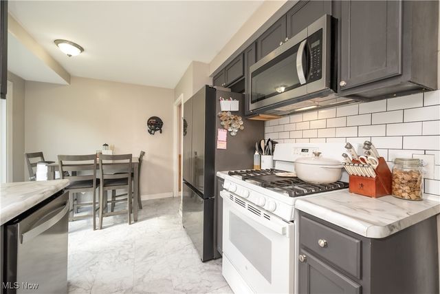 28886 Hazel Avenue, Wickliffe, OH 44092