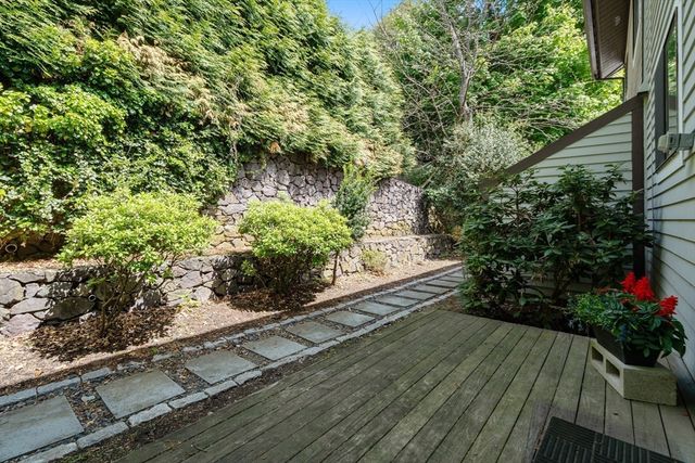 282 Mount Auburn 282, Watertown, MA 02472