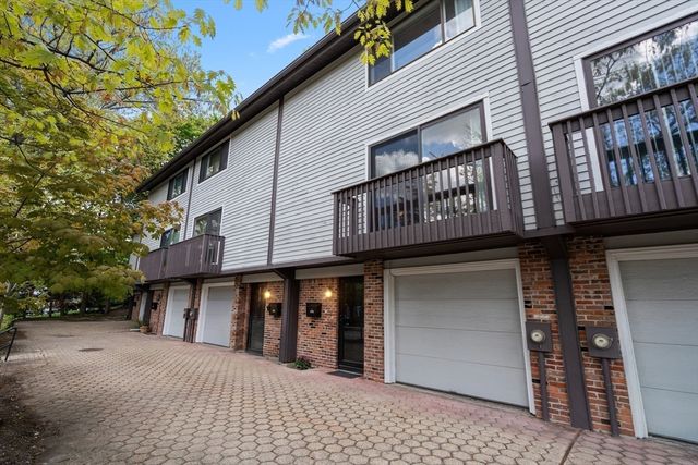282 Mount Auburn 282, Watertown, MA 02472