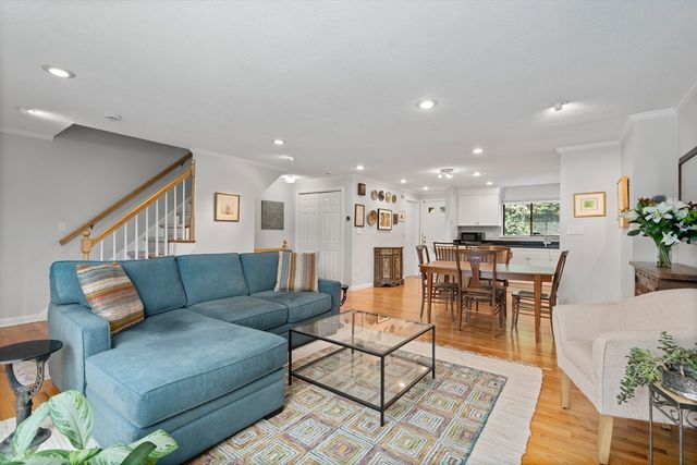 282 Mount Auburn 282, Watertown, MA 02472