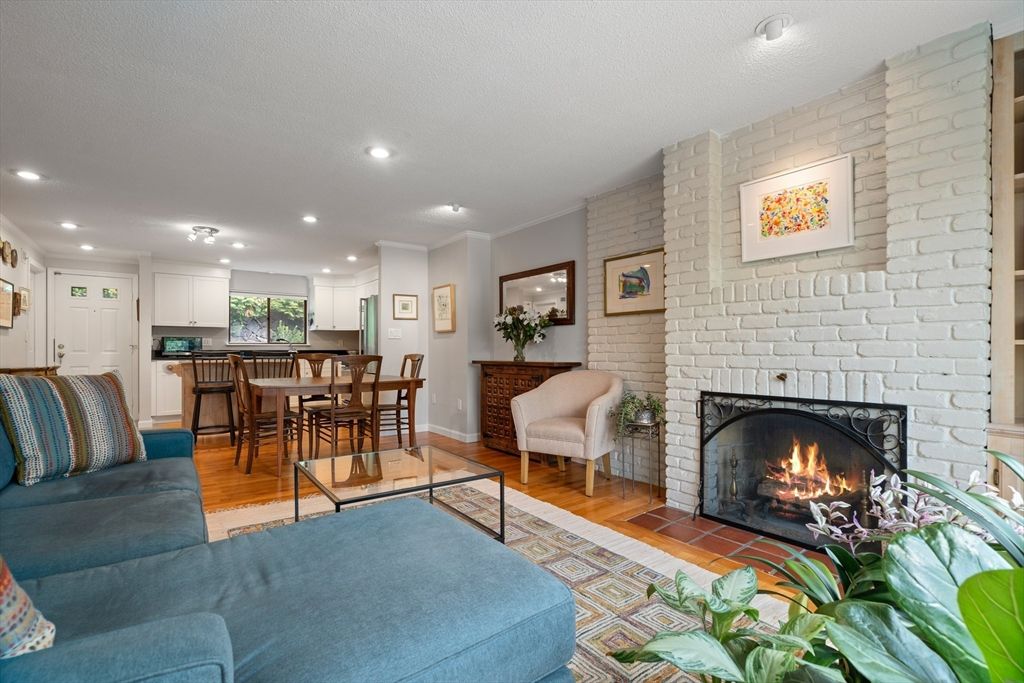 282 Mount Auburn 282, Watertown, MA 02472