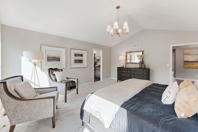 7698 22nd Avenue E, Shakopee, MN 55379