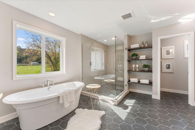 7698 22nd Avenue E, Shakopee, MN 55379
