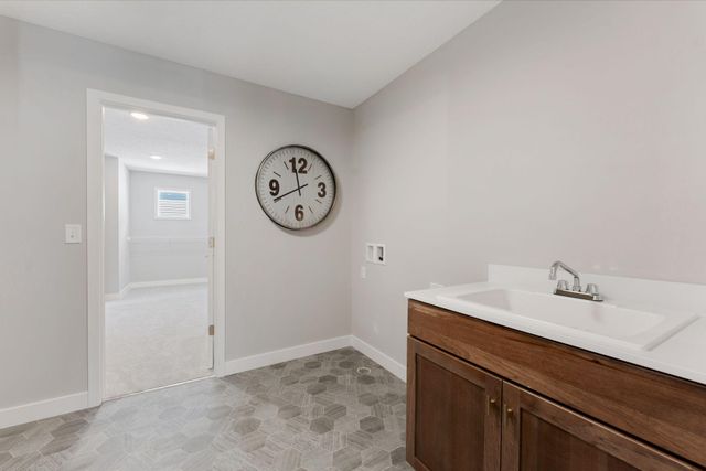 7698 22nd Avenue E, Shakopee, MN 55379
