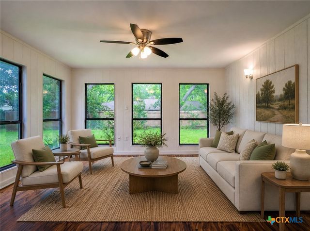 303 Stewart Street, Marble Falls, TX 78654