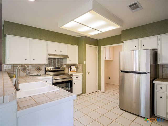 303 Stewart Street, Marble Falls, TX 78654
