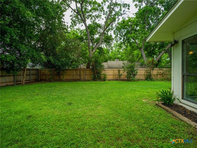 303 Stewart Street, Marble Falls, TX 78654