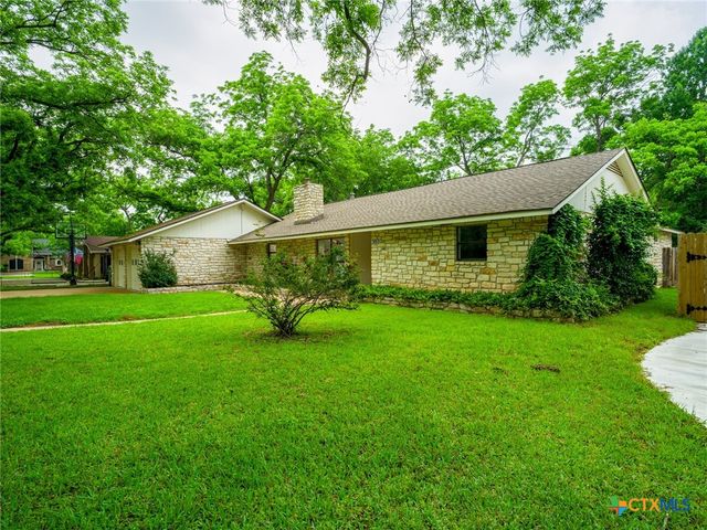 303 Stewart Street, Marble Falls, TX 78654