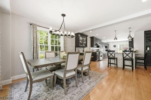 62 Fells Rd, Verona Twp., NJ 07044