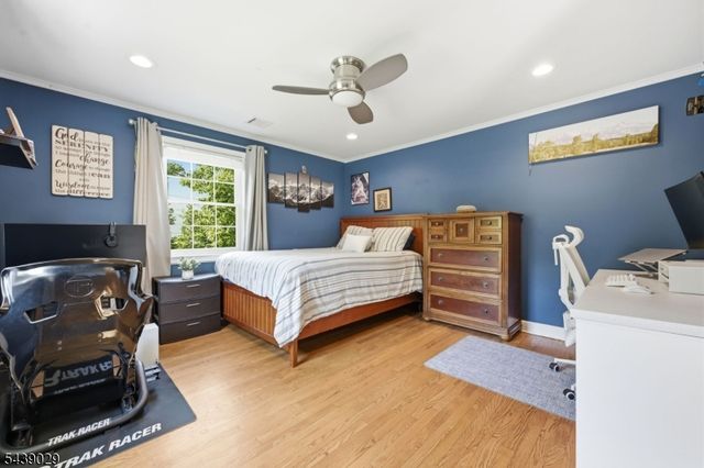 62 Fells Rd, Verona Twp., NJ 07044