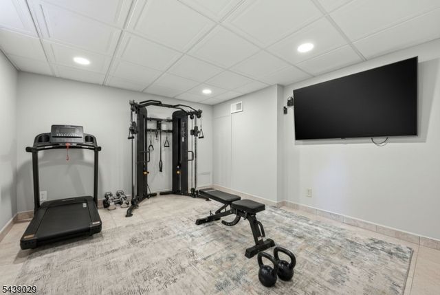 62 Fells Rd, Verona Twp., NJ 07044