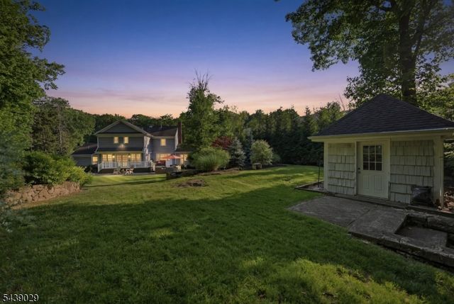 62 Fells Rd, Verona Twp., NJ 07044