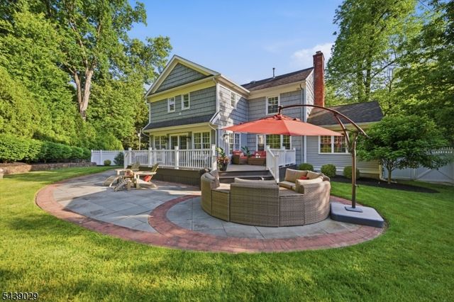62 Fells Rd, Verona Twp., NJ 07044