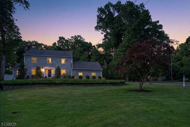 62 Fells Rd, Verona Twp., NJ 07044