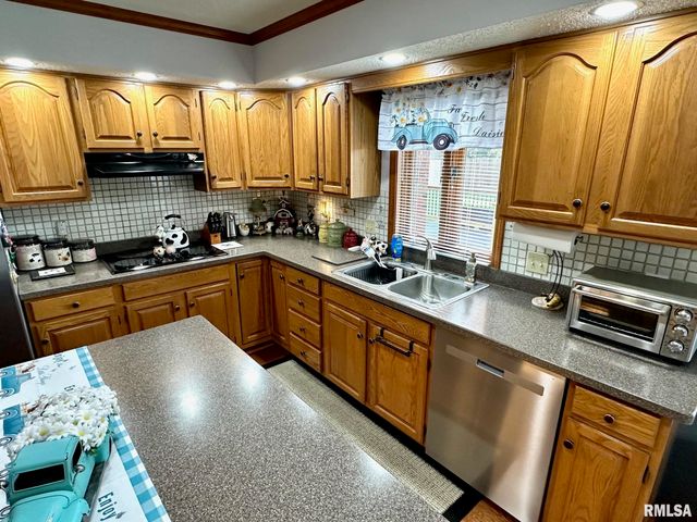 307 Westwinds Drive, Jacksonville, IL 62650