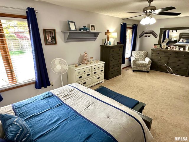 307 Westwinds Drive, Jacksonville, IL 62650