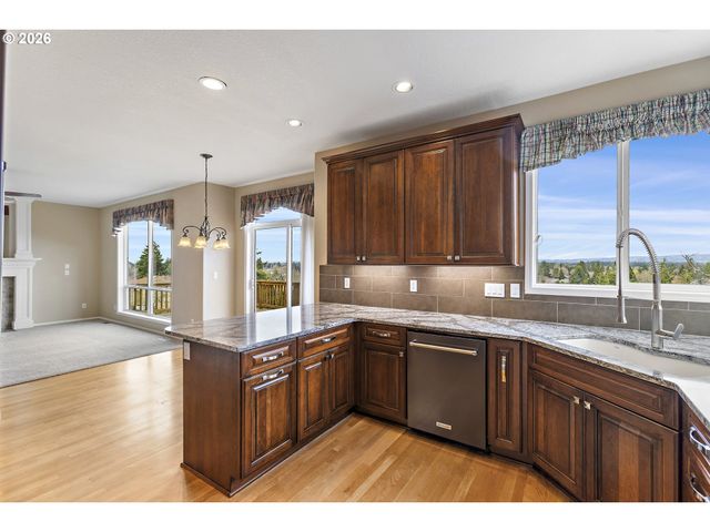 16490 Sw TAFT Ct, Beaverton, OR 97007