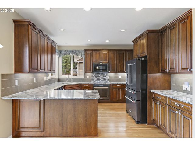 16490 Sw TAFT Ct, Beaverton, OR 97007