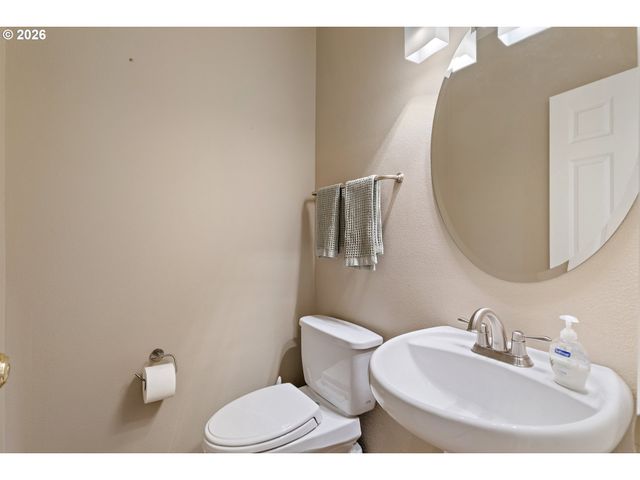 16490 Sw TAFT Ct, Beaverton, OR 97007