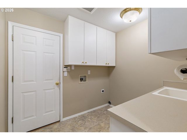 16490 Sw TAFT Ct, Beaverton, OR 97007