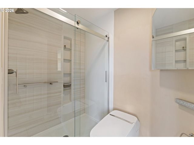 16490 Sw TAFT Ct, Beaverton, OR 97007