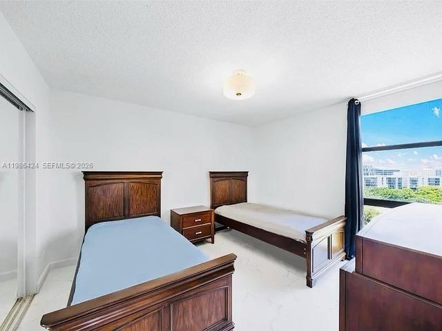 20301 W Country Club Drive 1023, Aventura, FL 33180