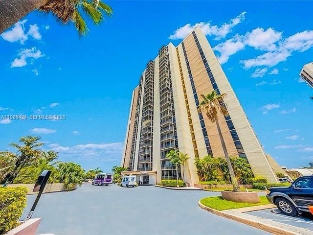 20301 W Country Club Drive 1023, Aventura, FL 33180