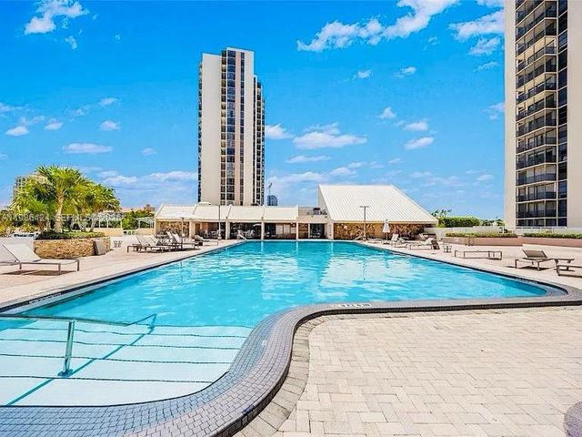 20301 W Country Club Drive 1023, Aventura, FL 33180
