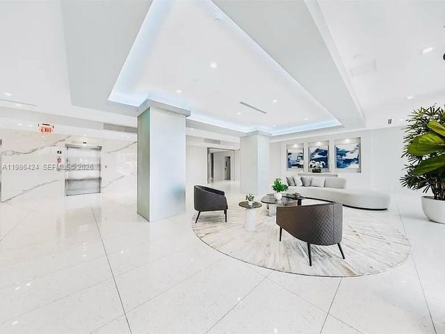 20301 W Country Club Drive 1023, Aventura, FL 33180